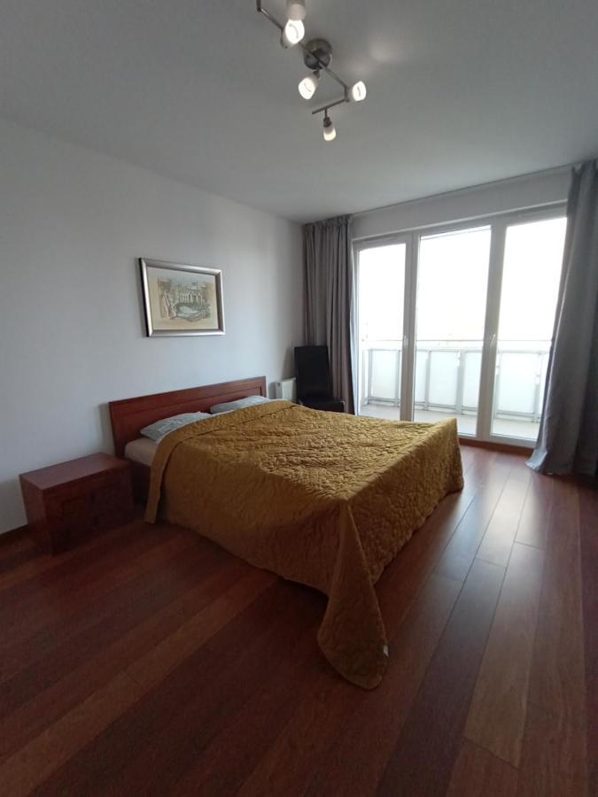 Private Apartment City Of Poznan - Free Parking Bagian luar foto